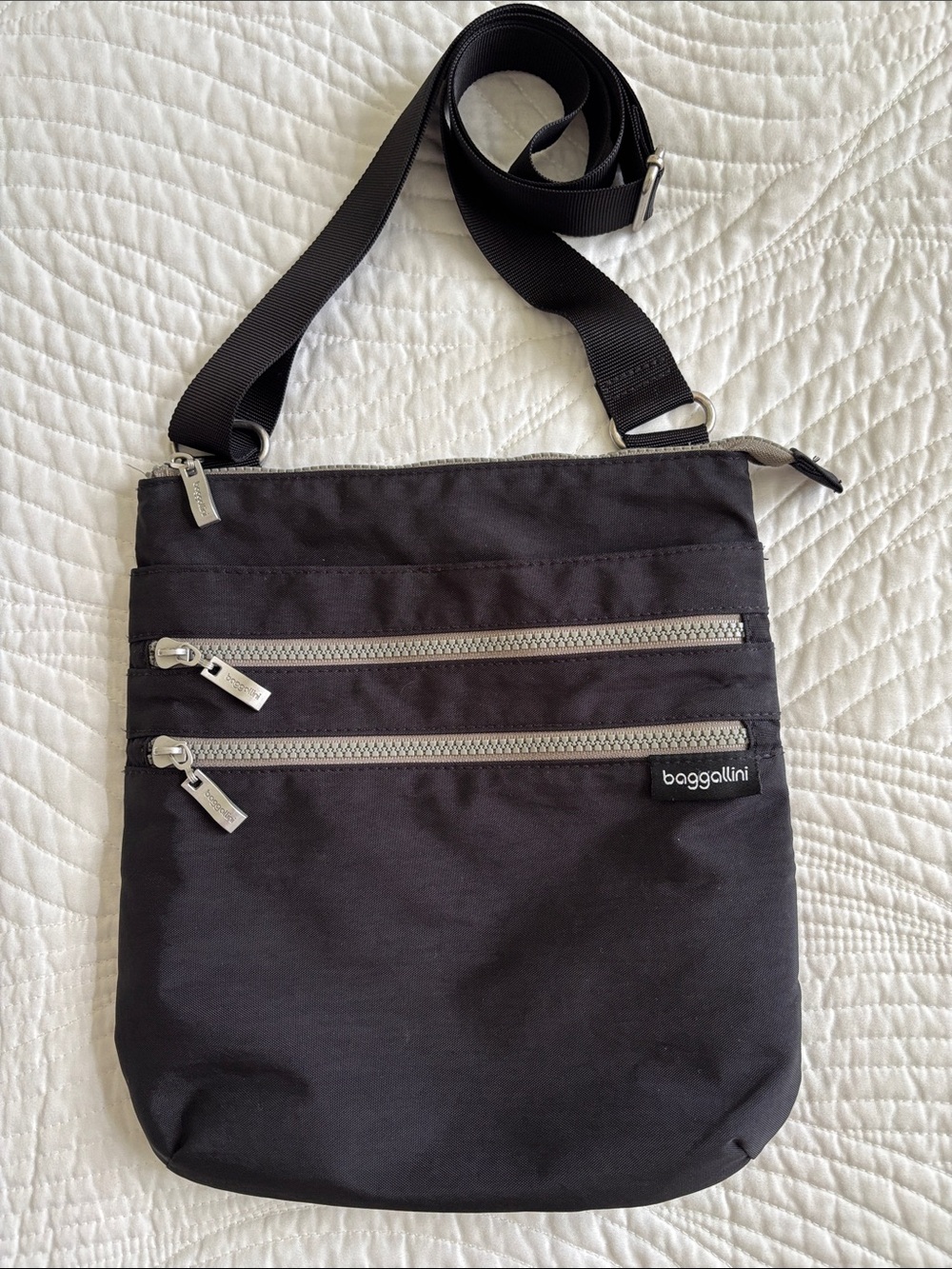 Baggallini Comrade 3-zip Crossbody Cross Body Black Nylon Travel Commute